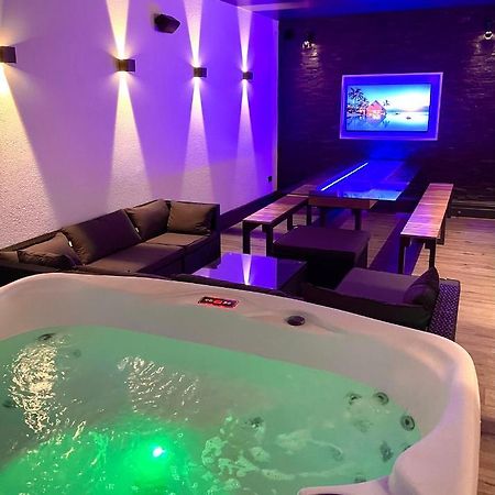 Salt-Rock Villa Blackpool Ngoại thất bức ảnh