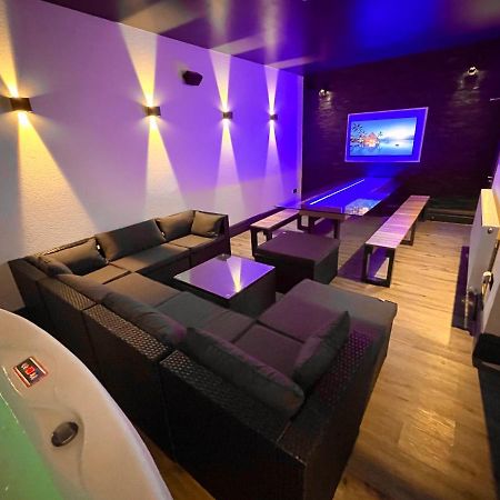 Salt-Rock Villa Blackpool Ngoại thất bức ảnh