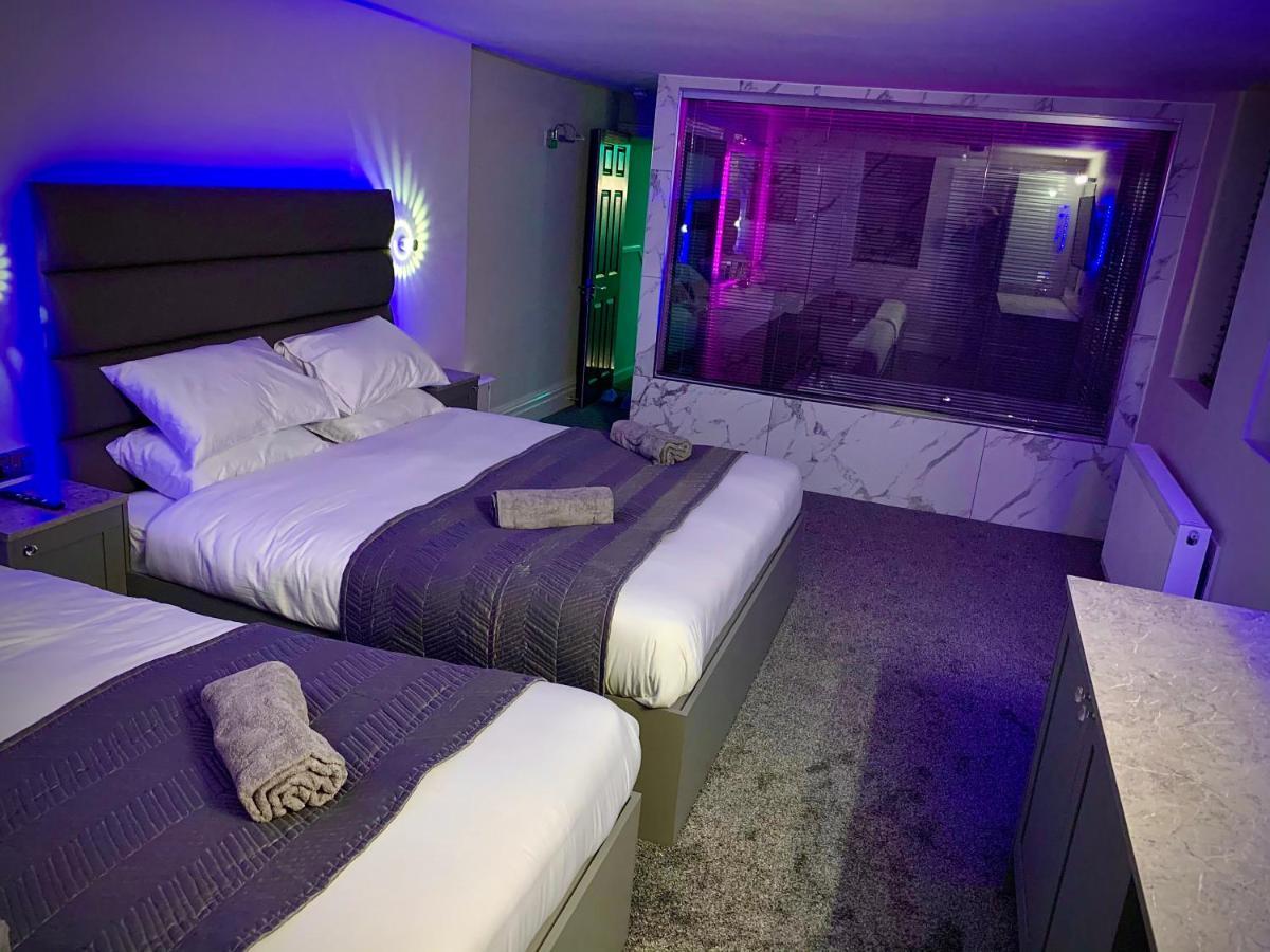 Salt-Rock Villa Blackpool Ngoại thất bức ảnh
