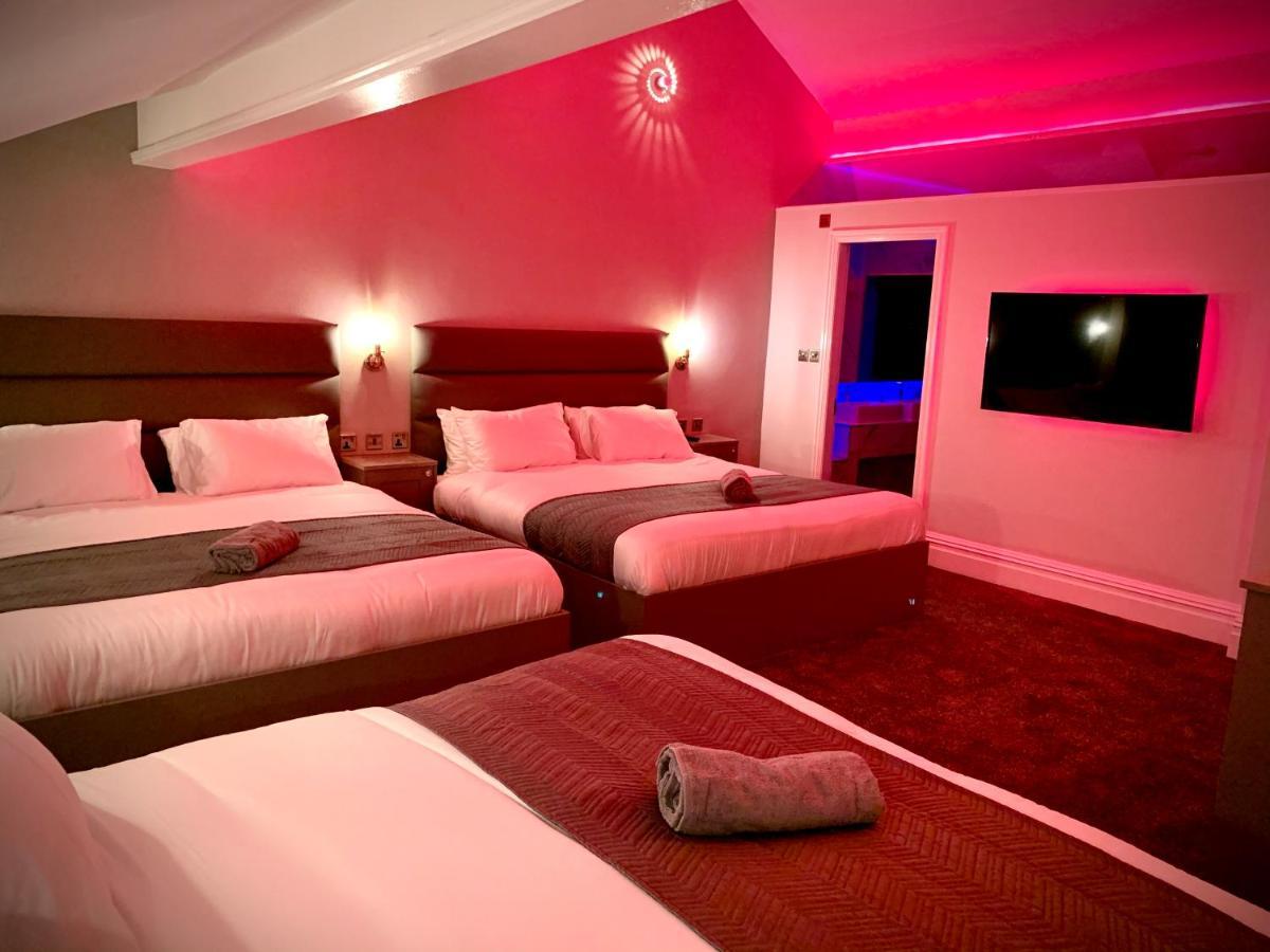 Salt-Rock Villa Blackpool Ngoại thất bức ảnh