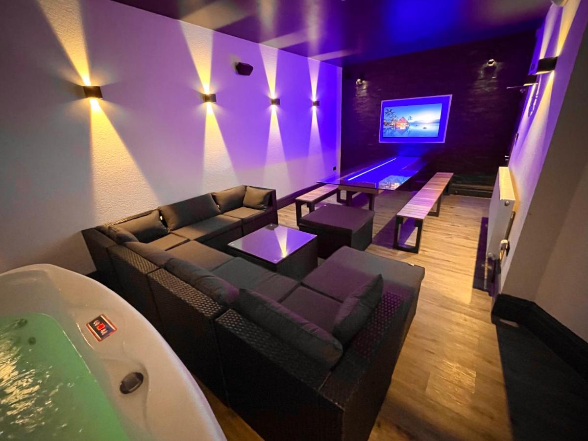 Salt-Rock Villa Blackpool Ngoại thất bức ảnh