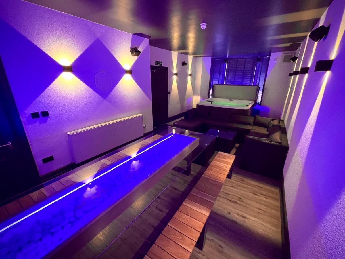 Salt-Rock Villa Blackpool Ngoại thất bức ảnh